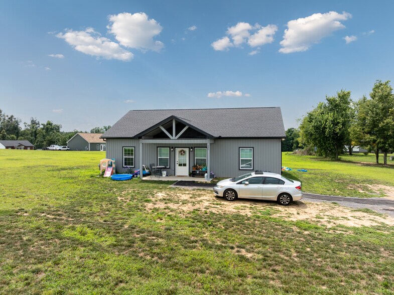 More Photos Of , Lafayette Specialty For Sale