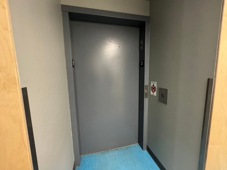 More Photos Of 1846 E 64th Ave, Anchorage Specialty For Sale