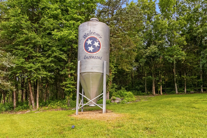 More Photos Of 1049 Oregon Rd, Lascassas Specialty For Sale