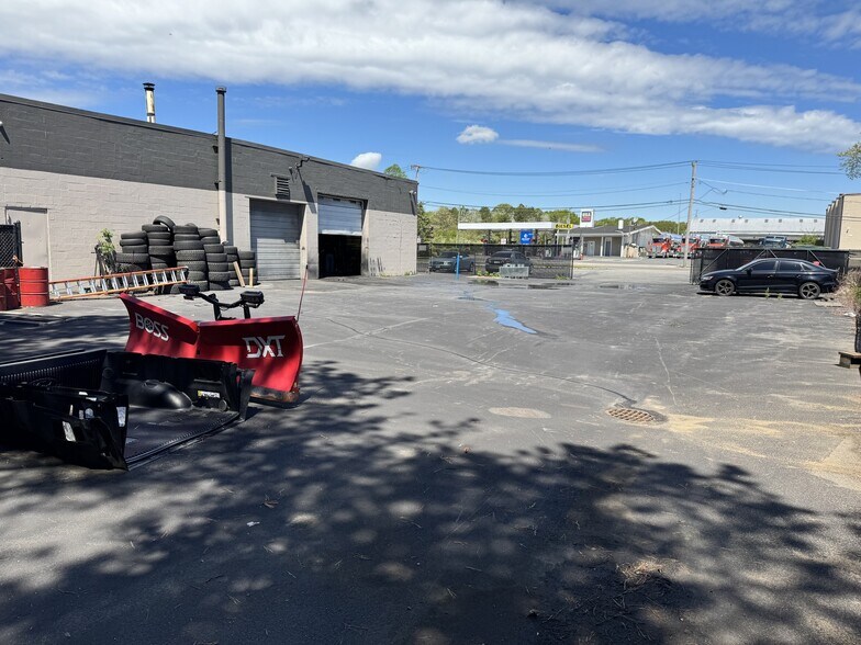 More Photos Of 3165 Route 112, Medford Auto Repair For Sale