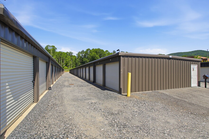 More Photos Of 1139/1143 Old Hwy 16 hwy, Jefferson Self Storage For Sale