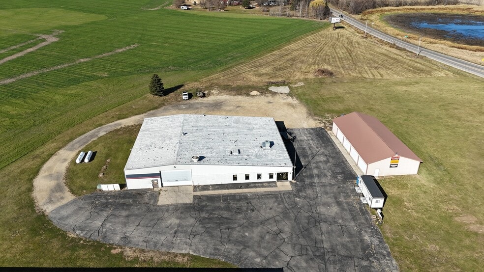 More Photos Of 4414 State Road 92, Brooklyn Industrial For Lease
