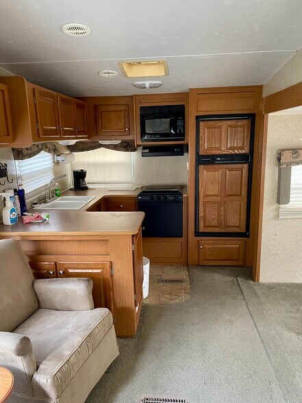 More Photos Of 4233 Gall Blvd, Zephyrhills Manufactured Housing Mobile Home Park For Sale