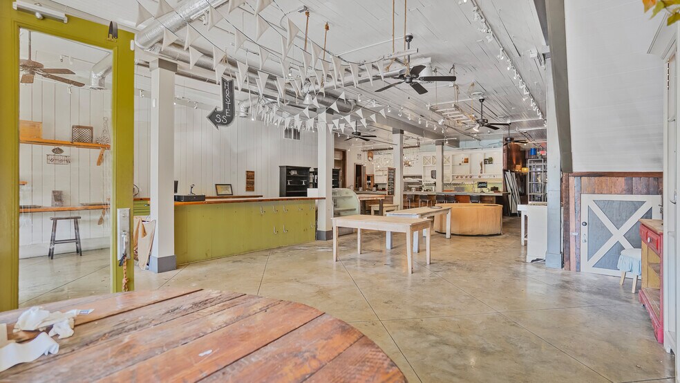 More Photos Of 3840 Highway 42, Locust Grove Restaurant For Sale