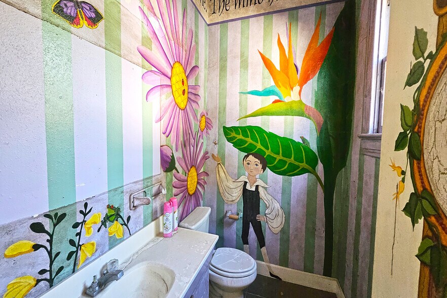 More Photos Of 1101 W Burbank Blvd, Burbank Office Residential For Lease