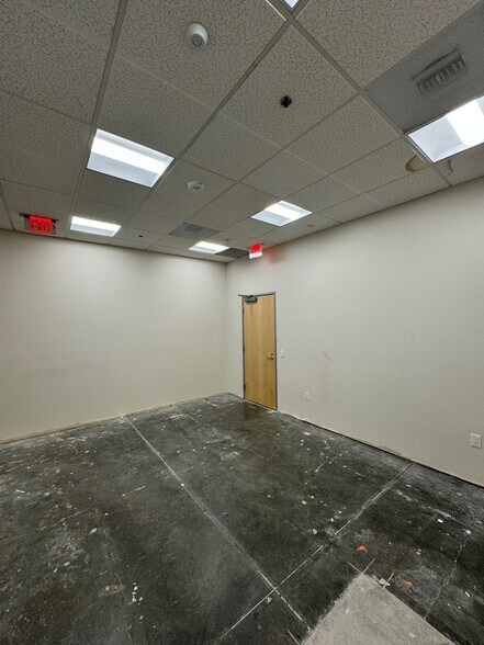 More Photos Of 25425 Orchard Village Rd, Santa Clarita Medical For Sale