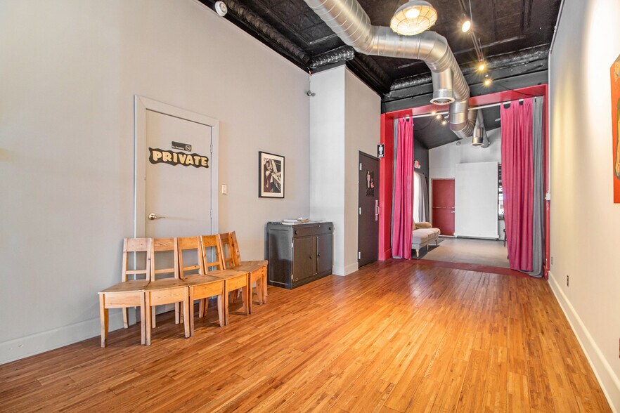 More Photos Of 10215 Joseph Campau St, Hamtramck Bar For Sale