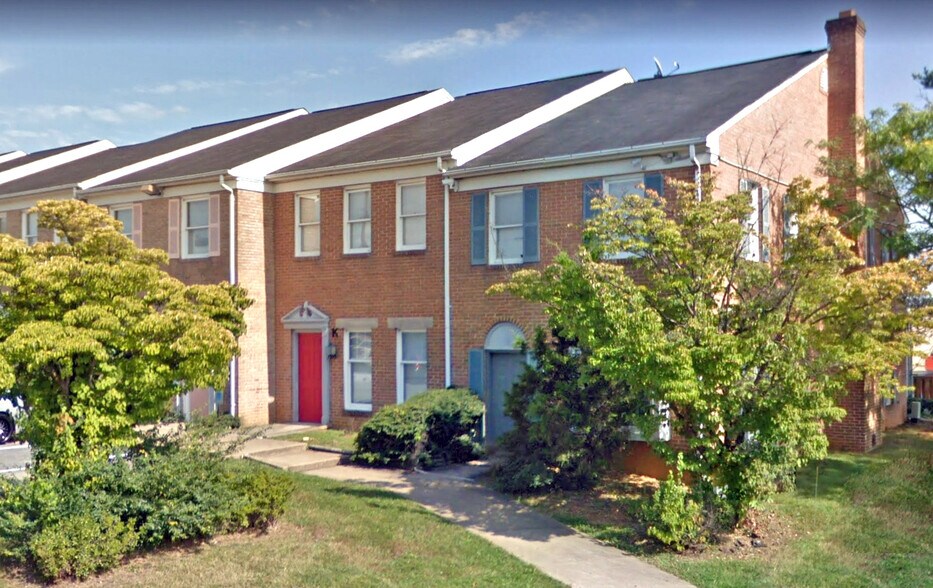 More Photos Of 4700 Stamp Rd, Marlow Heights General Retail For Lease