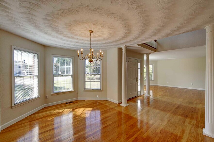 More Photos Of 113 Robert Bruce dr, Manteo Flex For Sale