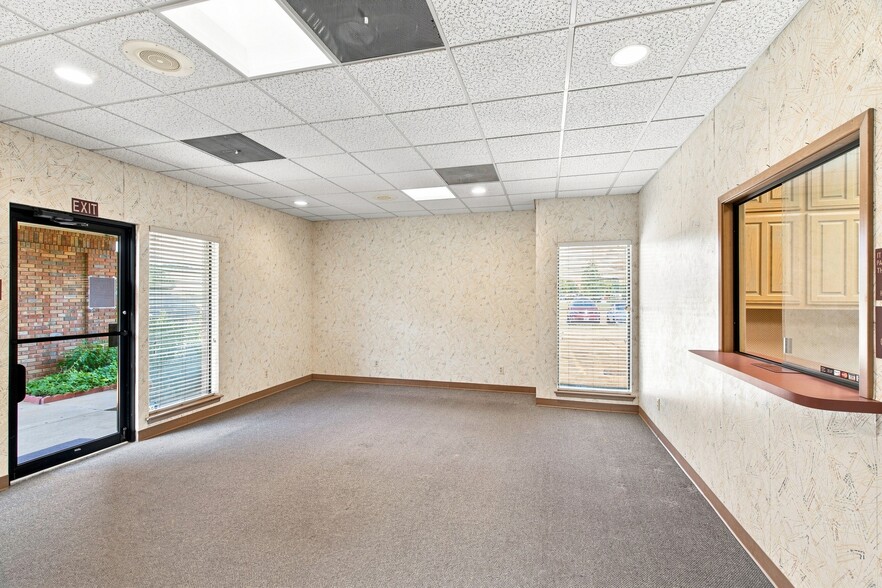 More Photos Of 901 Medical Centre Dr, Arlington Healthcare For Sale