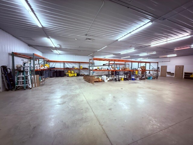 More Photos Of 3500 Constitution Dr, Springfield Warehouse For Sale