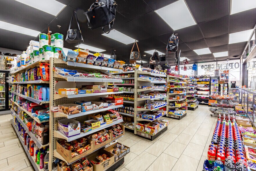 More Photos Of 8501-8523 S 88th Ave, Justice Freestanding For Sale