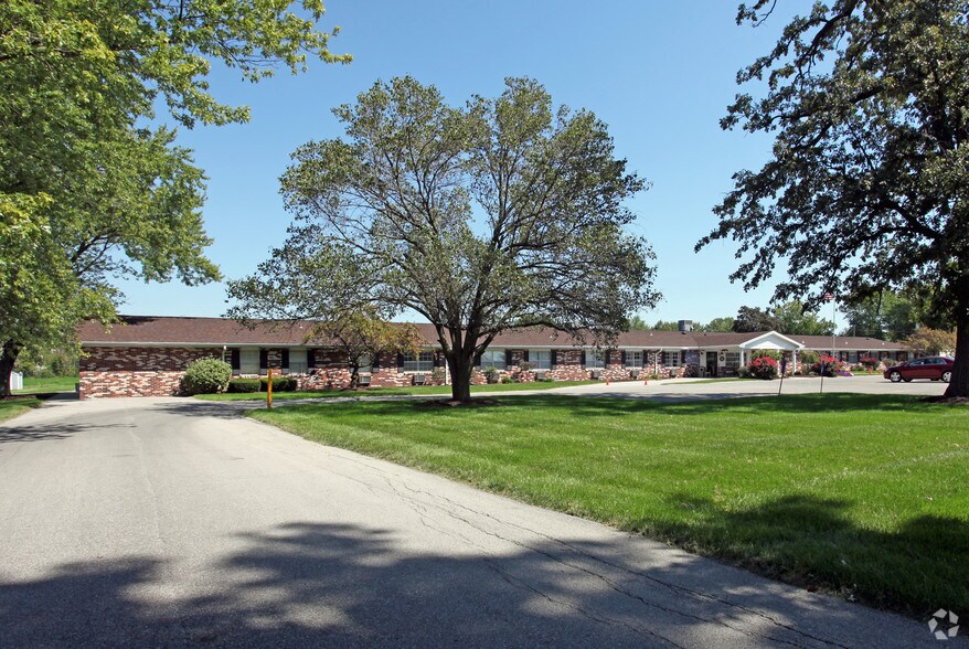 Primary Photo Of 1529 W Lancaster St, Bluffton Rehabilitation Center For Sale