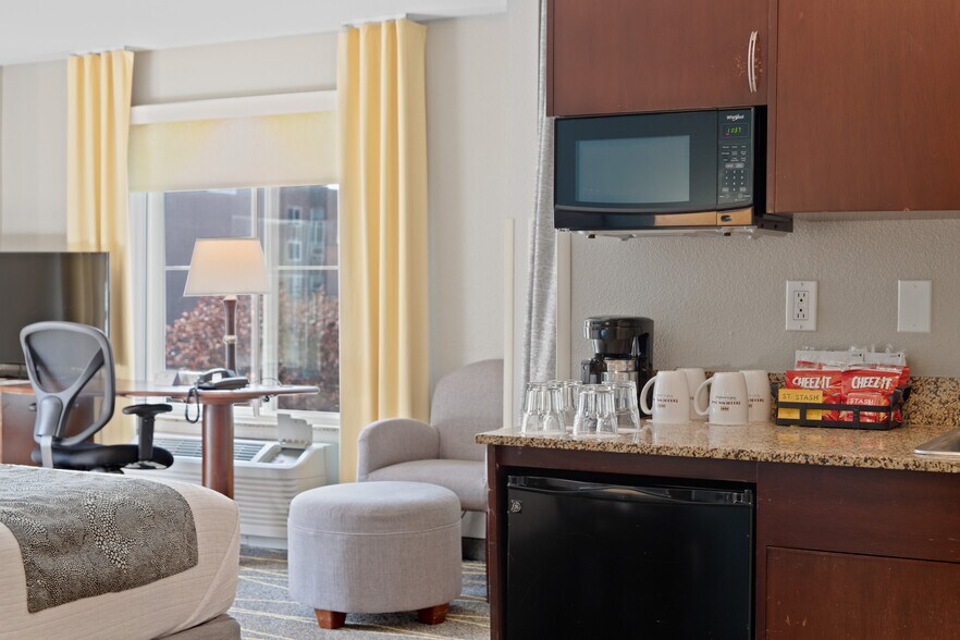 More Photos Of 2301 3rd Ave, Seattle Hotel For Sale