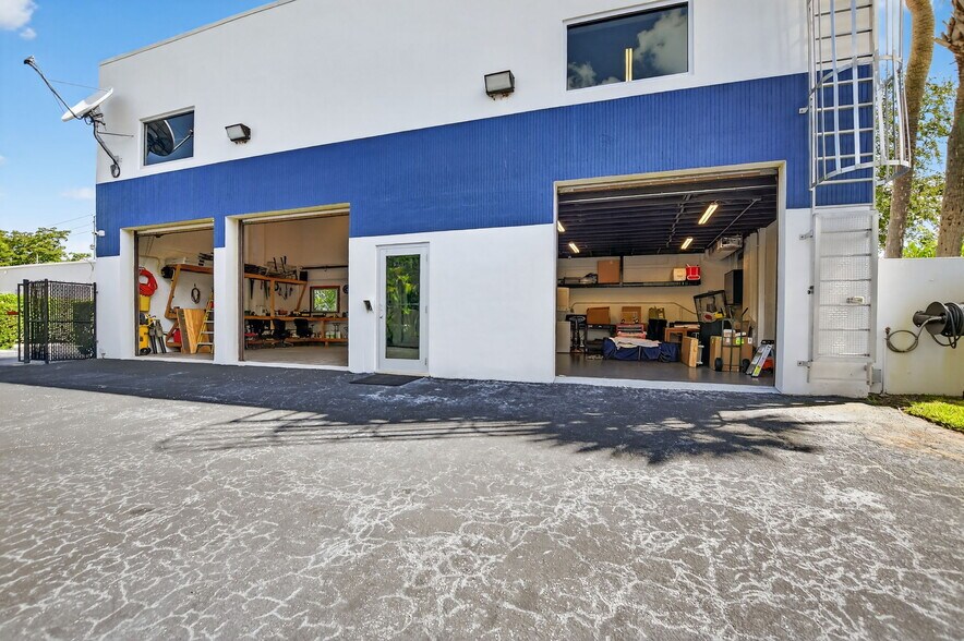 More Photos Of 442 NW 35th St, Boca Raton Office For Sale