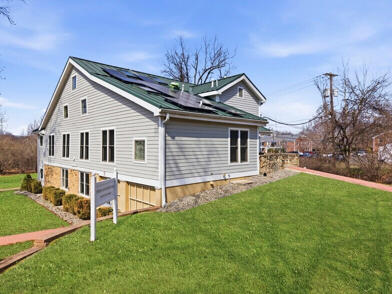 More Photos Of 3 Mapleton Rd, Princeton Office For Sale