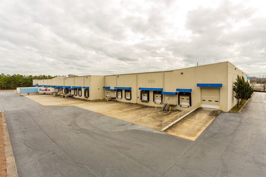 More Photos Of 7000 Highlands Pky SE, Smyrna Warehouse For Lease