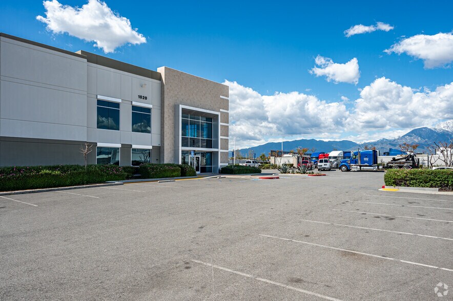 More Photos Of 1020 Mildred St, Ontario Distribution For Sale