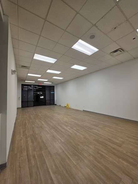 More Photos Of 3208 W Gate City Blvd, Greensboro Freestanding For Lease