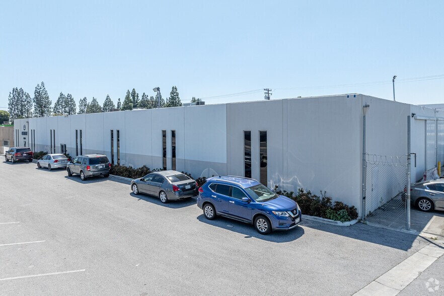 More Photos Of 15605 Cornet St, Santa Fe Springs Warehouse For Lease
