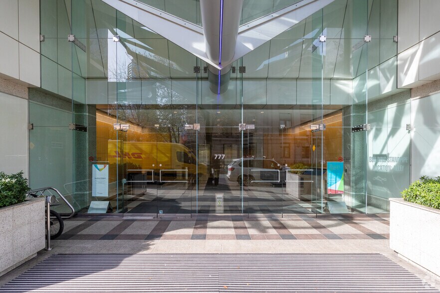 More Photos Of 777 Hornby St, Vancouver Coworking Space