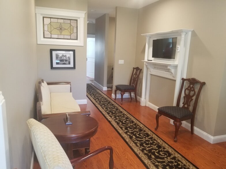 More Photos Of 80 Main St, Wilmington Office For Lease