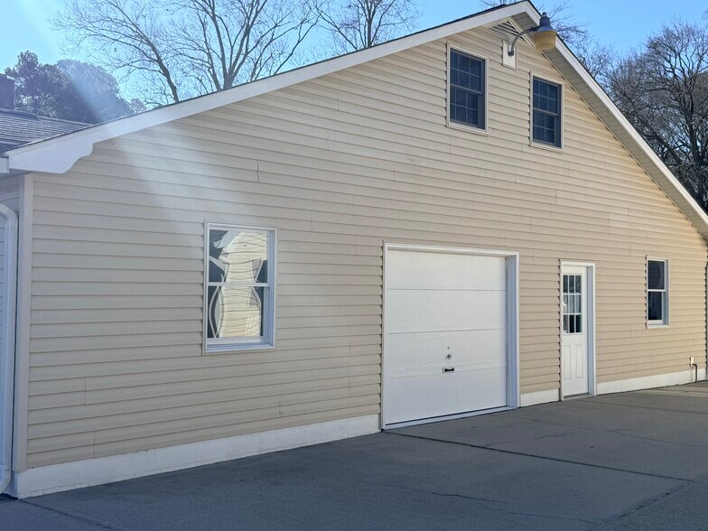 More Photos Of 45146 Andover Estates Rd, Valley Lee Warehouse For Lease