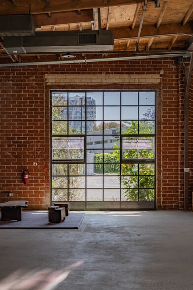 More Photos Of 5909 Blackwelder St, Culver City Office For Sale