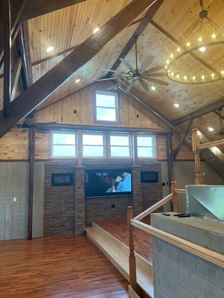 More Photos Of 5984 W South Range Rd, Salem Service For Sale