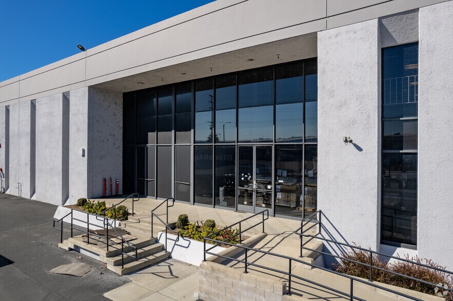 More Photos Of 505 S 7th Ave, City Of Industry Warehouse For Lease