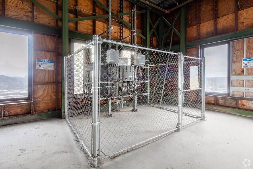 More Photos Of 931 Noble St, Anniston Office For Sale