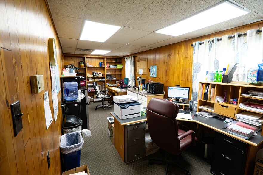 More Photos Of 191 Wallins Corners Rd, Amsterdam Healthcare For Sale