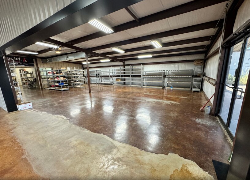 More Photos Of 2031 Trade Dr, Midland Showroom For Sale
