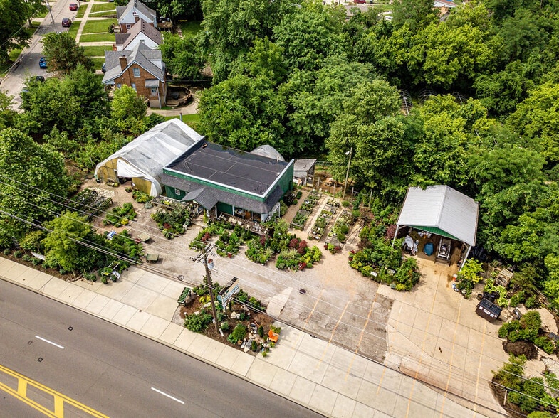 More Photos Of 5587 Harrison Ave, Cincinnati Garden Center For Sale