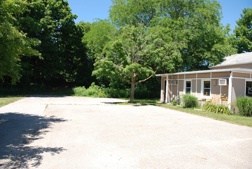 More Photos Of 13726 SW Bay Shore Dr, Traverse City Storefront Retail Residential For Sale