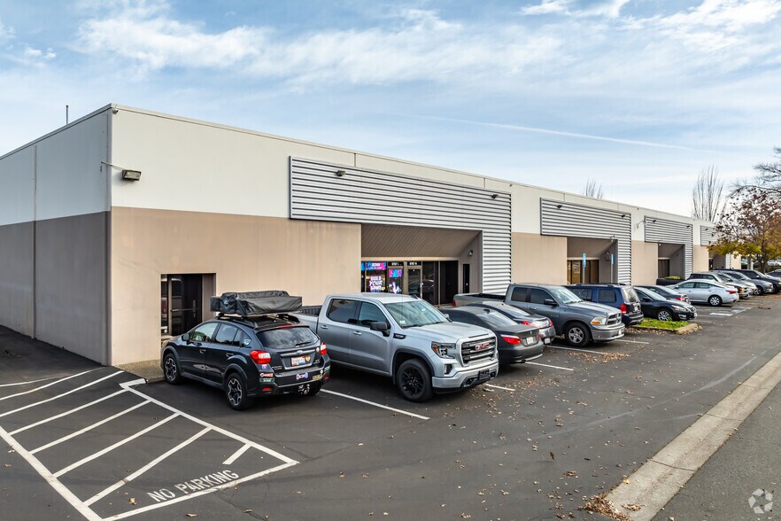 More Photos Of 9767 Business Park Dr, Sacramento Light Manufacturing For Lease