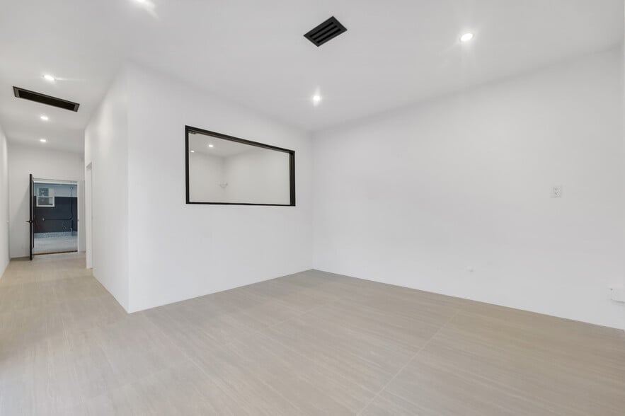 More Photos Of 17733 Chatsworth St, Granada Hills Auto Repair For Lease