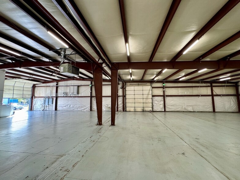 More Photos Of 5655 Parachute Cir, Colorado Springs Warehouse For Sale