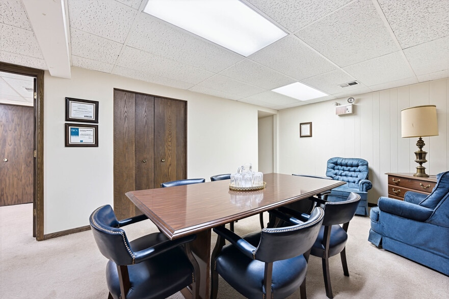 More Photos Of 2001-2007 Kinvara Dr, Pittsburgh Office For Sale