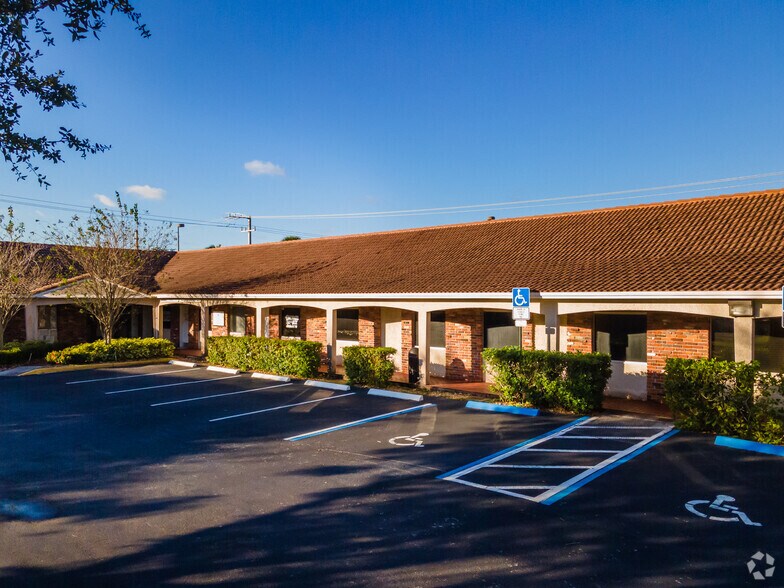 More Photos Of 4100 S Hospital Dr, Plantation Medical For Lease