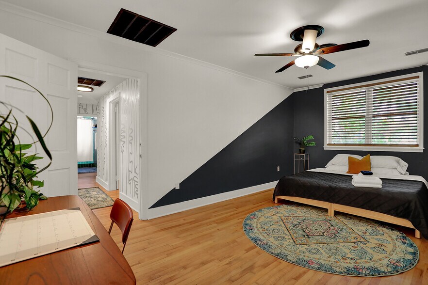 More Photos Of 2258 Young Ave, Memphis Loft Creative Space For Sale