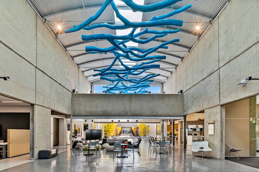 More Photos Of 9800 Campus Point Dr, San Diego Flex For Lease