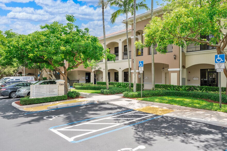 More Photos Of 7301 Wiles Rd, Coral Springs Medical For Lease
