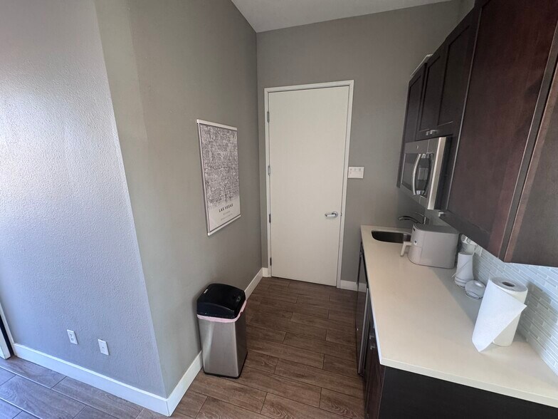 More Photos Of 7336 W Post Rd, Las Vegas Loft Creative Space For Lease