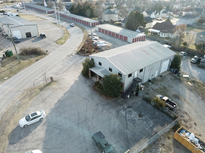Primary Photo Of 287 Sand Hill Rd, La Vergne Self Storage For Sale