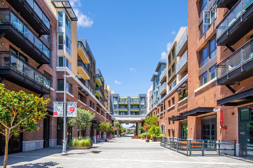 More Photos Of 905 E 2nd St, Los Angeles Apartments For Lease