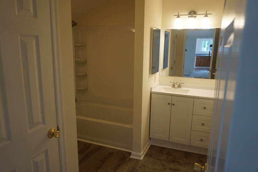 More Photos Of 3328 Huntingdon Pike, Huntingdon Valley Service For Sale