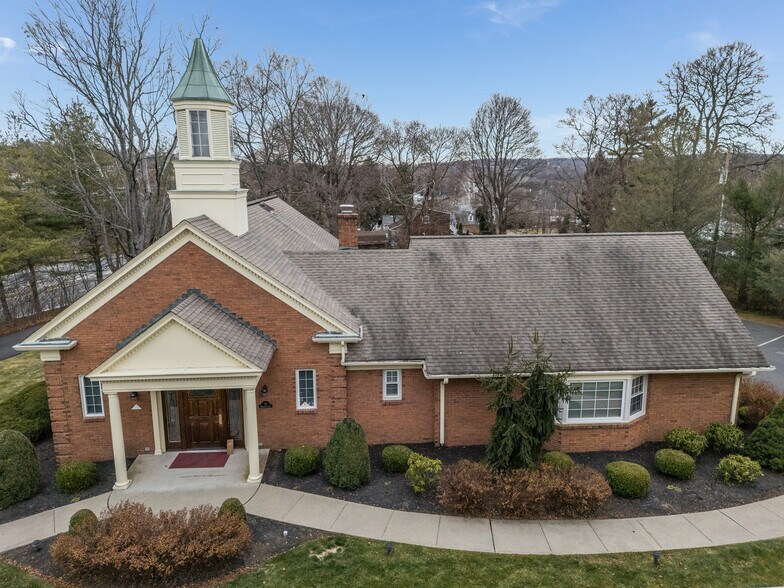 More Photos Of 16 Harrison St, Clinton Township Office Residential For Sale