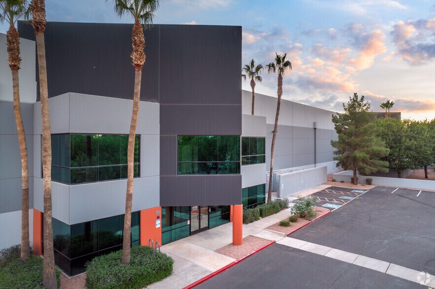 Primary Photo Of 2075 W Obispo Ave, Gilbert Distribution For Lease