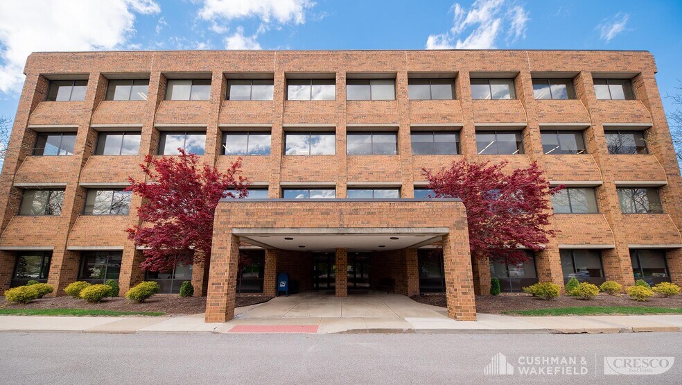 More Photos Of 6161 Oak Tree Blvd, Independence Office For Sale